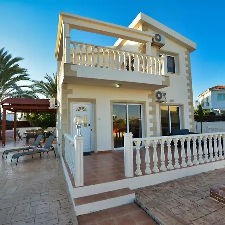 Villa Antigua Ayia Napa