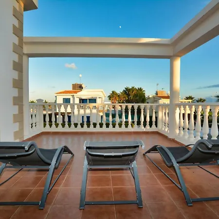 Villa Antigua Ayia Napa