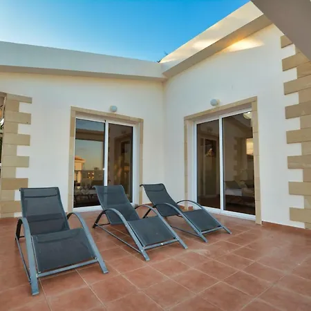 Antigua Αγία Νάπα